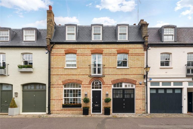 The top 5 reasons that people of London love mews houses