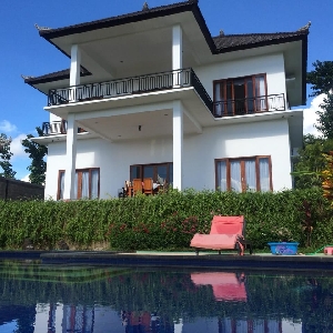 Superbe Villa sur les hauteurs de Lovina Beach></noscript>
                                                        <span class=
