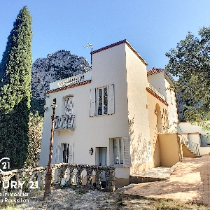  Master house located in the heart of a natural park of 2.6 hectares></noscript>
                                                        <span class=