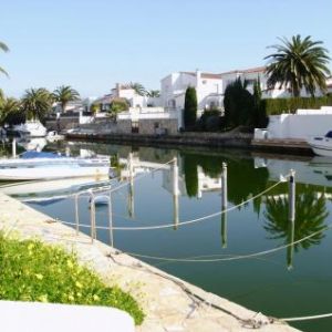 Sale house empuriabrava girona></noscript>
                                                        <span class=