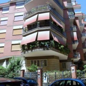 Rent apartment roma roma citta></noscript>
                                                        <span class=