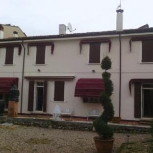 Vendita casa desenzano del garda brescia></noscript>
                                                        <span class=