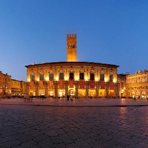 Image  In the heart of the elegant historic center of Bologna italy city university 0